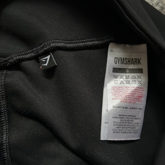 Gymshark Cropped Black Leggings - Picture 4 of 7